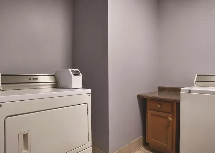 Country Inn & Suites By Radisson, Cottage Grove, Mn