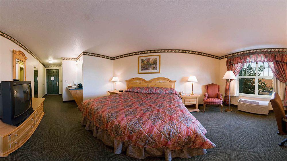 Hotel Country & By Radisson, Grove, Mn Cottage Grove