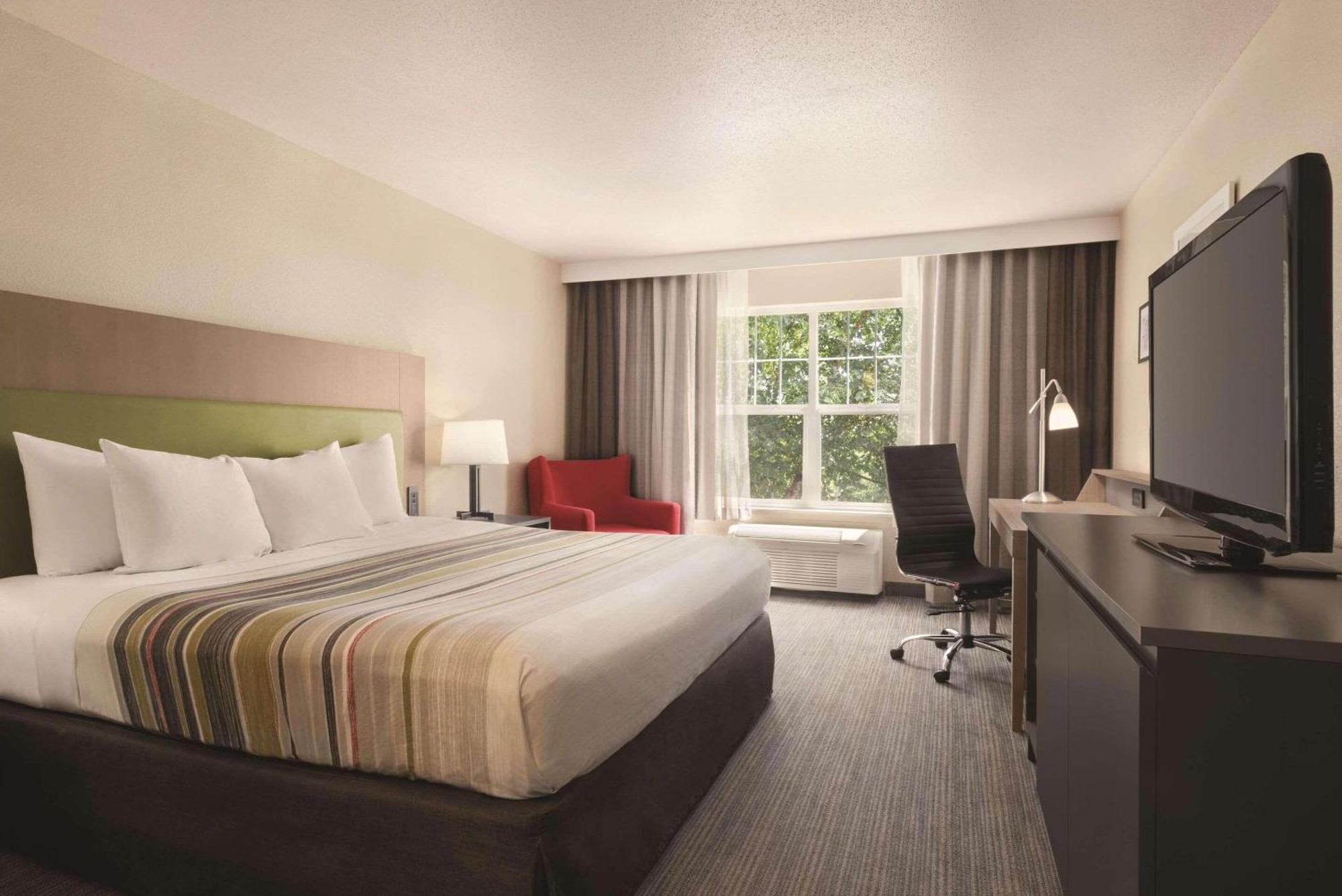 Hotel Country & By Radisson, Grove, Mn 3*